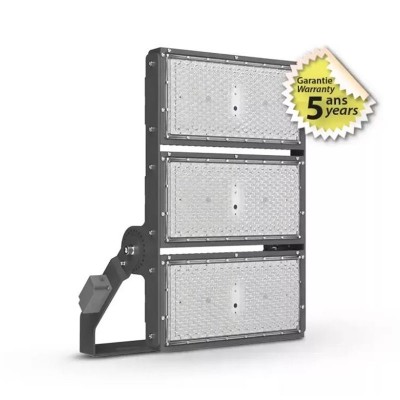 Projecteur LED Haute Puissance 750W 3000K - Garantie 5 ans